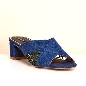 AGGAR kitten heel low chunky heel Attain Denim mule sandal size 38 7.5
